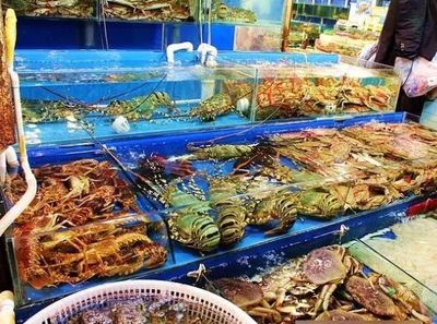 千萬別吃海鮮了,經常吃海鮮的人竟然變成了這樣